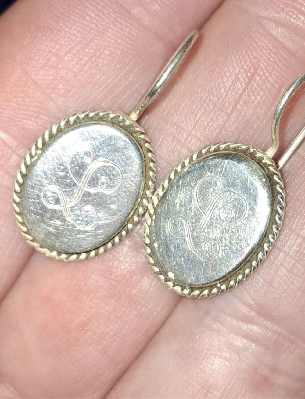 Monogram L INITIAL Oval Drop Earrings in Sterling Silver 925 Rope Detail